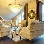 Victor's Residenz-hotel 4*