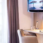 Victor's Residenz-hotel 4*