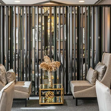 Victor's Residenz-hotel Hotel 4*