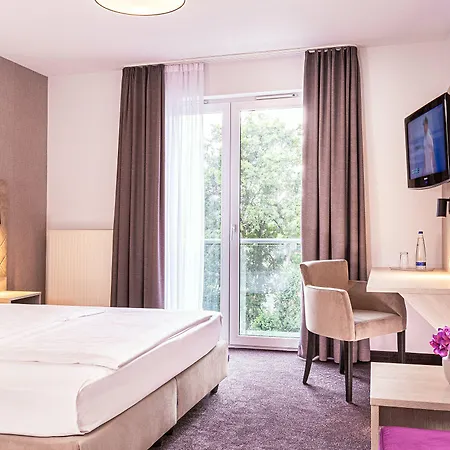 Victor's Residenz-hotel Hotel 4*