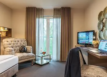 Victor's Residenz-hotel Hotel 4*