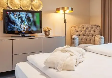 Victor's Residenz-hotel Hotel 4*