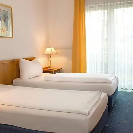 Victor's Residenz-hotel Hotel 4*