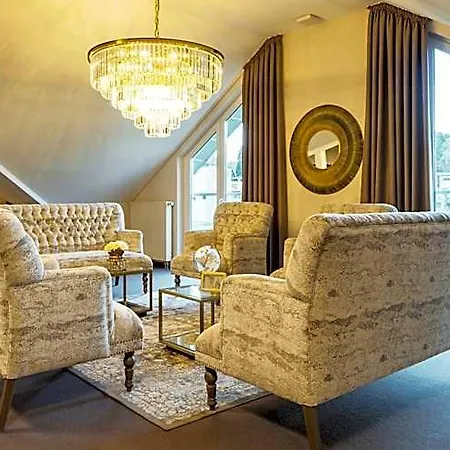 Victor's Residenz-hotel 4*