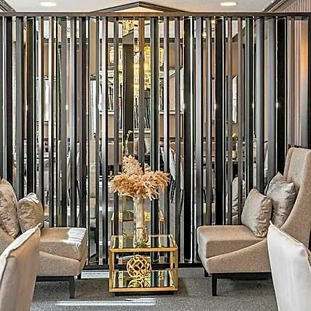 Victor's Residenz-hotel Hotel 4*