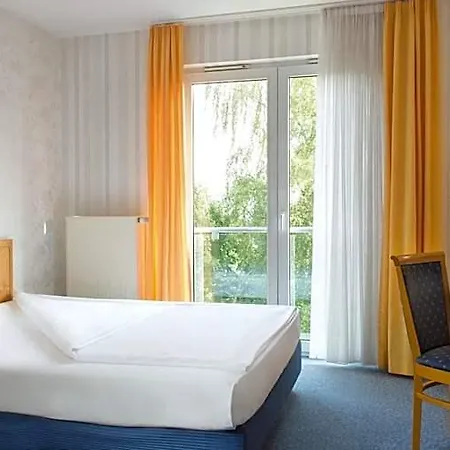 Victor's Residenz-hotel 4*