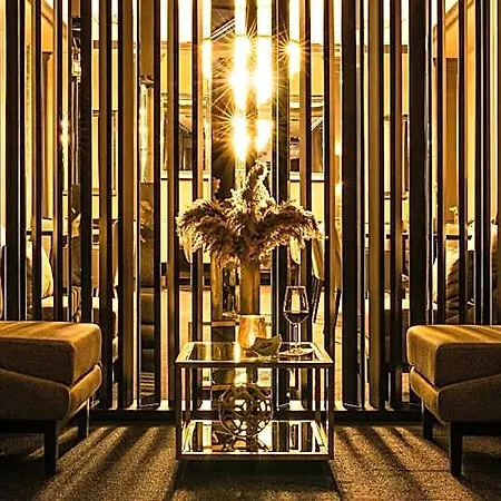 Victor's Residenz-hotel 4*