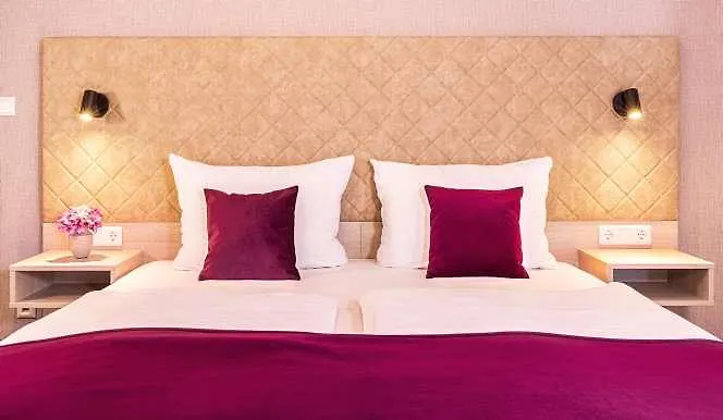 Hotel Victor's Residenz-hotel 4*