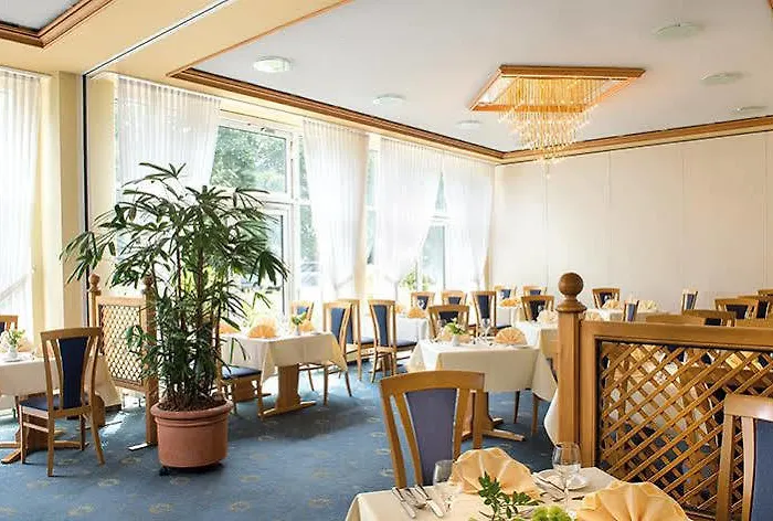 酒店 古默斯巴赫维克特住宅酒店 4*